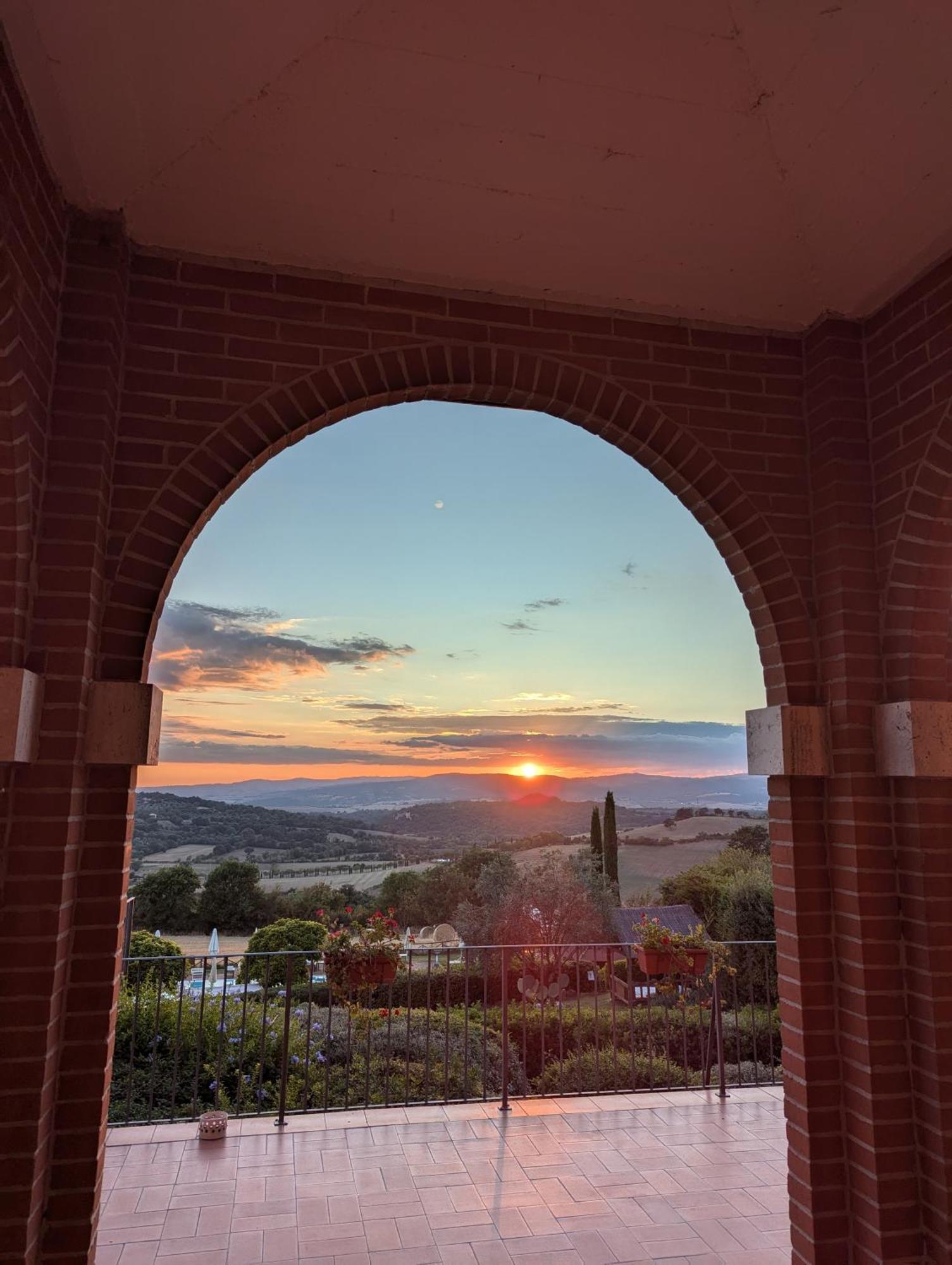 Saturnia Tuscany Hotel Manciano Exterior foto